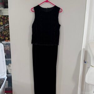 Scott McClintock Black Sleeveless velvet evening beaded Maxi Dress